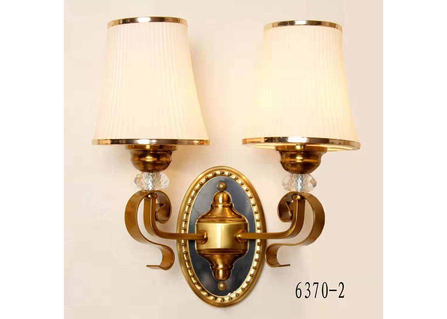 壁（bì）燈（dēng）